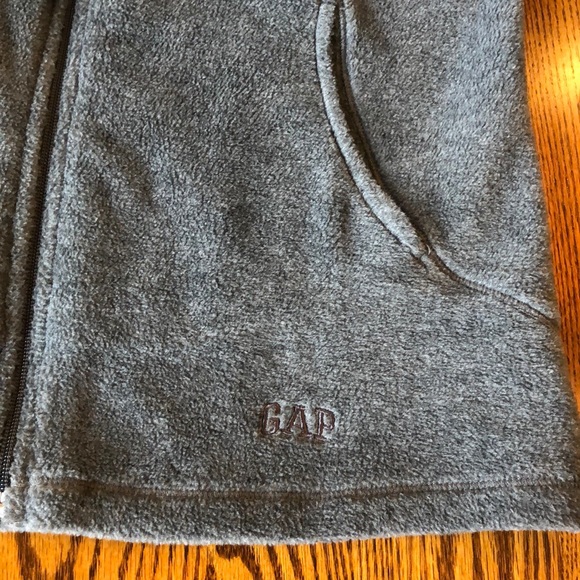 GAP gray fleece vest - Picture 5 of 5